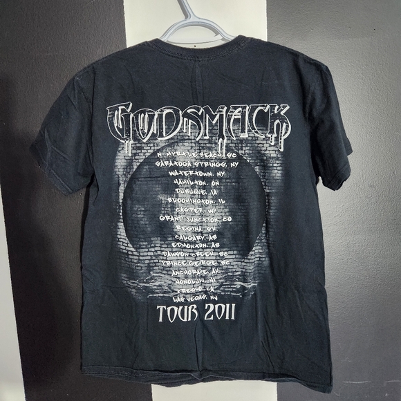 Godsmack Concert Tee - Picture 2 of 3